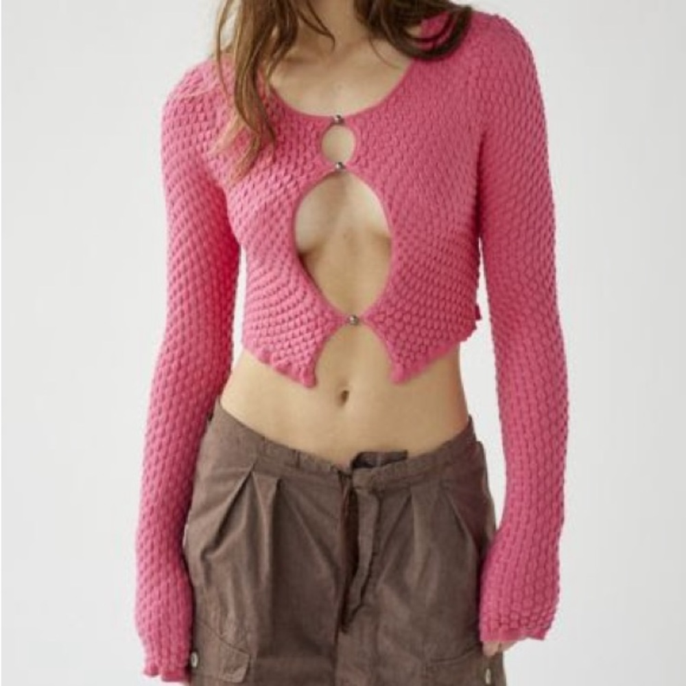 Urban Outfitters piper textured keyhole sweater in pink NWT size medium